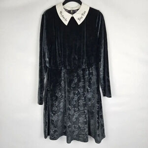 Loungefly Stitch Shoppe DISNEY VILLAINS VELVET EMBOSSED PRINT KIANA Dress Small